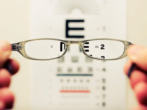 儿童青少年用眼防护指南——眼科专家为您解答