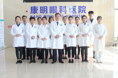 15岁少年双眼2400度近视 青少年视力健康的警示